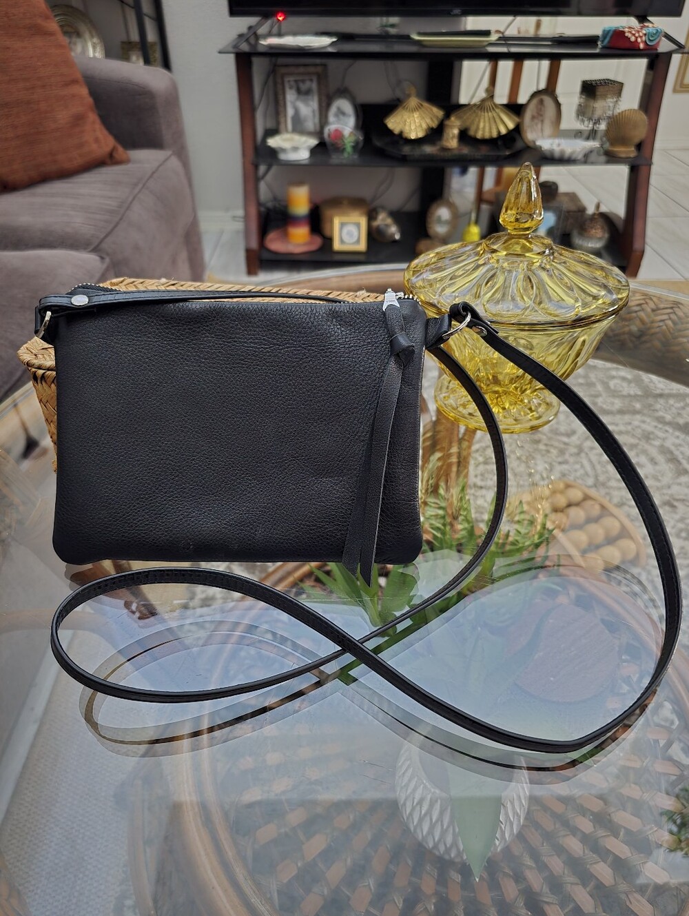 Amara Felice Classic Black Leather Crossbody Bag - Minimalist Everyday Purse